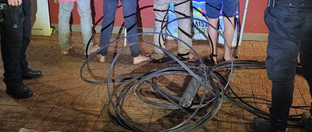 La Policía de Misiones incautó un rollo de cable y herramientas durante un patrullaje en Andresito