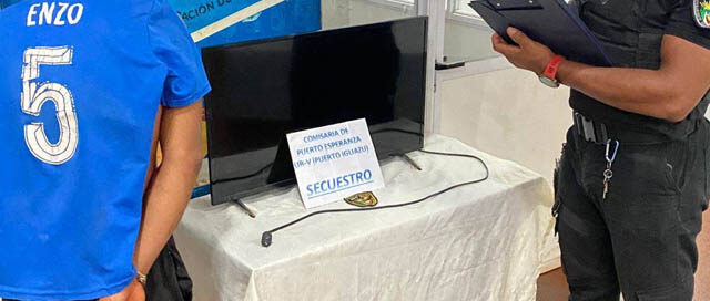 Puerto Esperanza: recuperan televisor robado y detienen a un joven