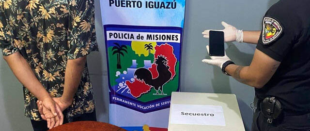 Comandante Andresito: detuvieron a un joven y recuperaron un celular robado