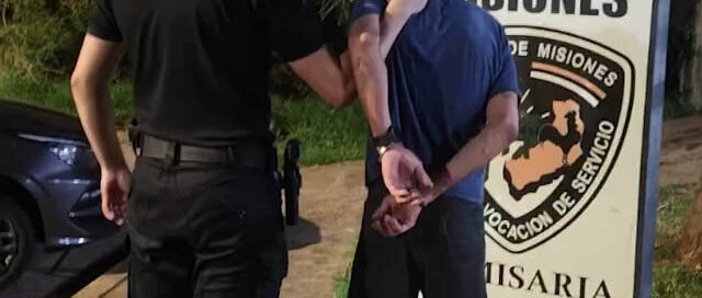 Posadas: el 911 detectó a dos hombres intentando forzar los baños del Anfiteatro El Brete y fueron detenidos